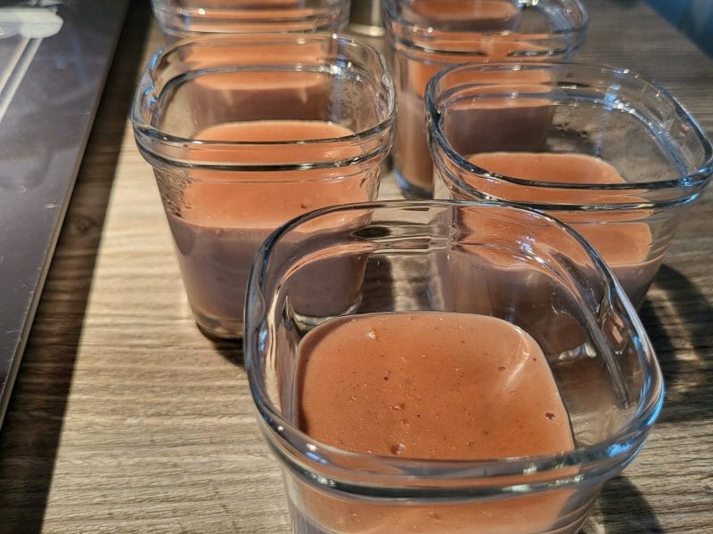 Cliquez pour zoomer ! Crème dessert au Ferrero Rocher Thermomix par titia49680