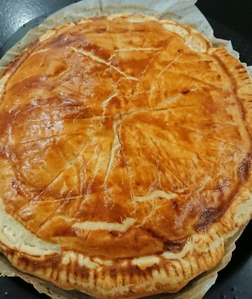 Cliquez pour zoomer ! Galette des rois à la frangipane Thermomix par Julie-Alexis