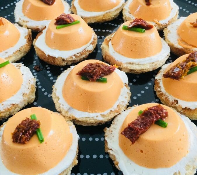 Cliquez pour zoomer ! Dômes à la mousse de poivrons et chèvre frais Thermomix par Elodie1280