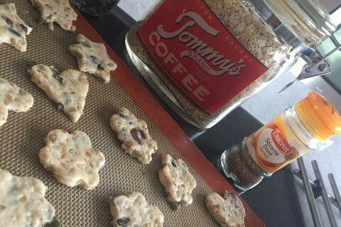 Cliquez pour zoomer ! Crackers salés à l’emmental et aux graines Thermomix par Elodie1280
