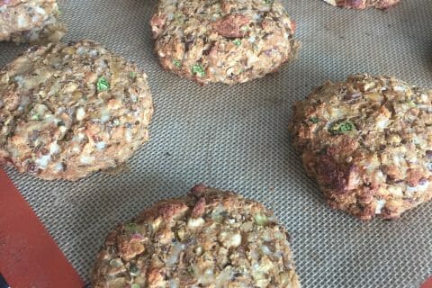 Cliquez pour zoomer ! Steaks lentilles, pois chiches, courgettes Thermomix par Elodie1280