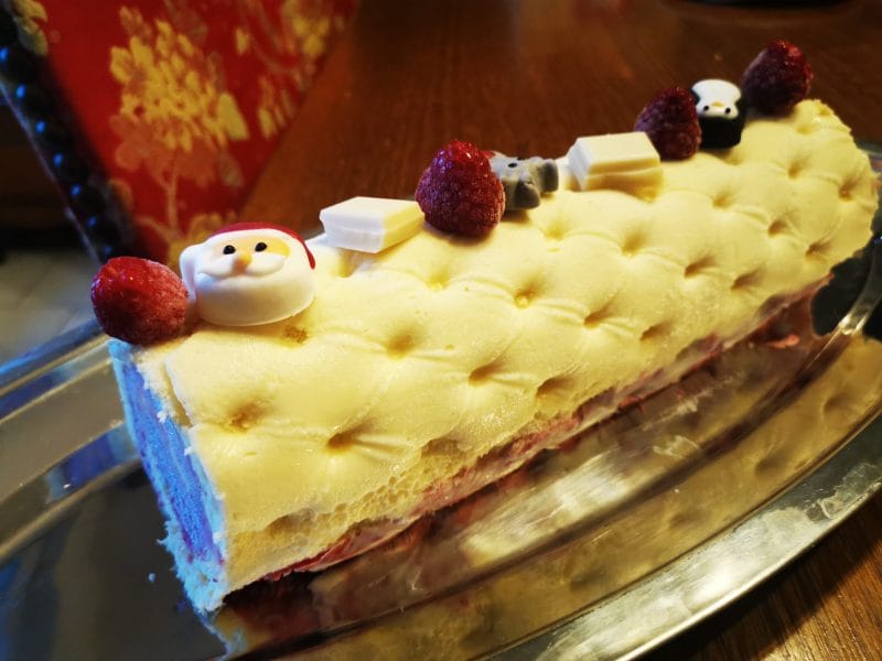 Cliquez pour zoomer ! Bûche de Noël framboises et chocolat blanc Thermomix par Faby207
