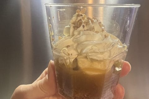 Cliquez pour zoomer ! Verrines banane, confiture de lait et chantilly Thermomix par cricridu10