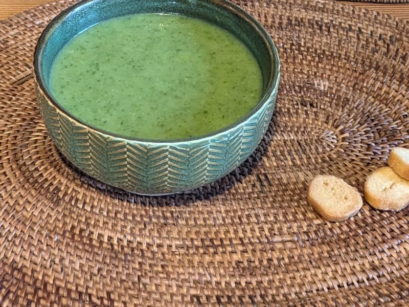 Cliquez pour zoomer ! Velouté aux fanes de radis Thermomix par elenajalan