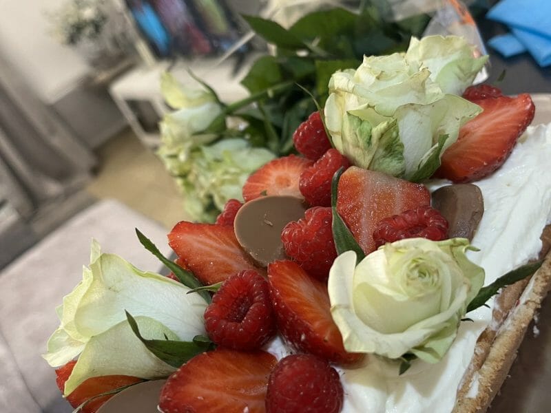 Cliquez pour zoomer ! Fraisier roulé Thermomix par amandine6998