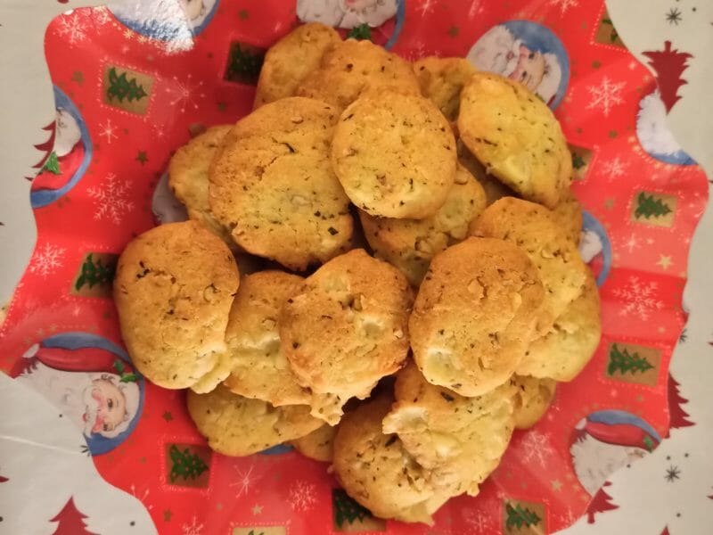 Cliquez pour zoomer ! Cookies noix et roquefort Thermomix par Sln1
