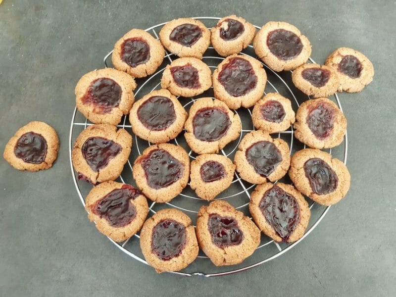 Cliquez pour zoomer ! Biscuits à la confiture – Jam drops Thermomix par Leslie-Anne