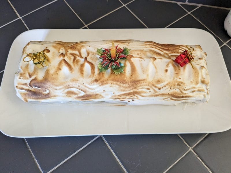 Cliquez pour zoomer ! Bûche au citron meringuée Thermomix par lea_522