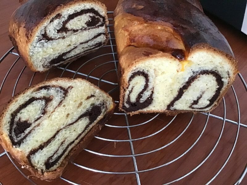 Cliquez pour zoomer ! Cozonac – Brioche roumaine aux noix et chocolat Thermomix par Lucica