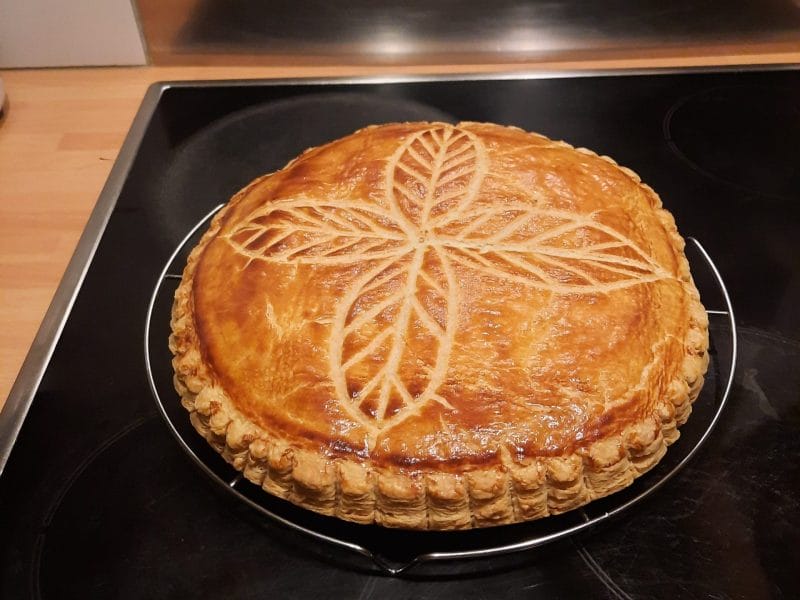 Cliquez pour zoomer ! Galette des rois à la frangipane Thermomix par mama974