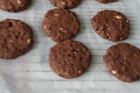 Cliquez pour zoomer ! Cookies aux 3 chocolats et noisettes Thermomix par marie-ange1964