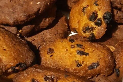 Cliquez pour zoomer ! Cookies aux 3 chocolats et noisettes Thermomix par marie-ange1964