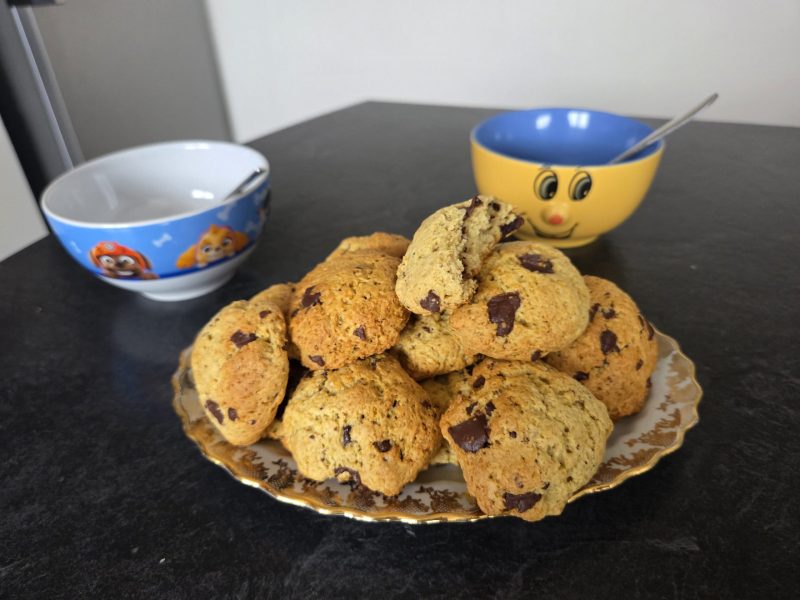 Cliquez pour zoomer ! Cookies au fromage blanc et chocolat noir Thermomix par Moutonnette