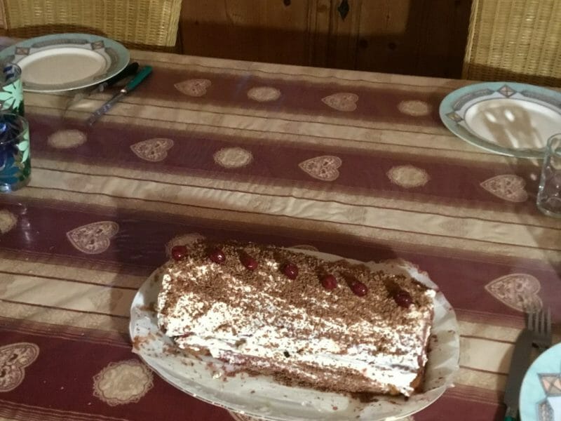 Cliquez pour zoomer ! Bûche forêt noire Thermomix par corinne_379