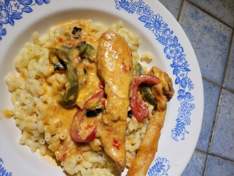 Cliquez pour zoomer ! Poulet à la crème de poivrons Thermomix par hanayal