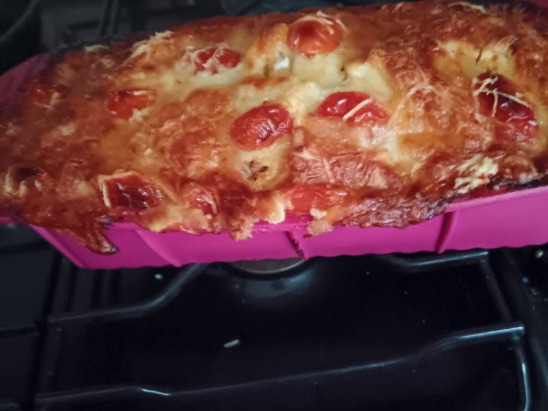 Cliquez pour zoomer ! Cake tomates mozzarella et lardons Thermomix par patriciac