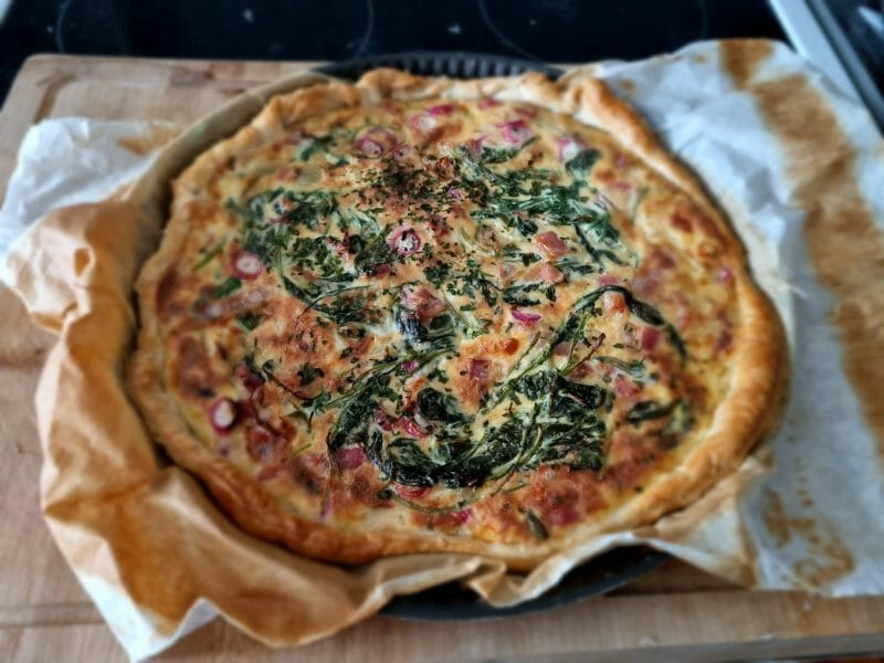 Cliquez pour zoomer ! Quiche aux fanes de radis Thermomix par amelie_5111