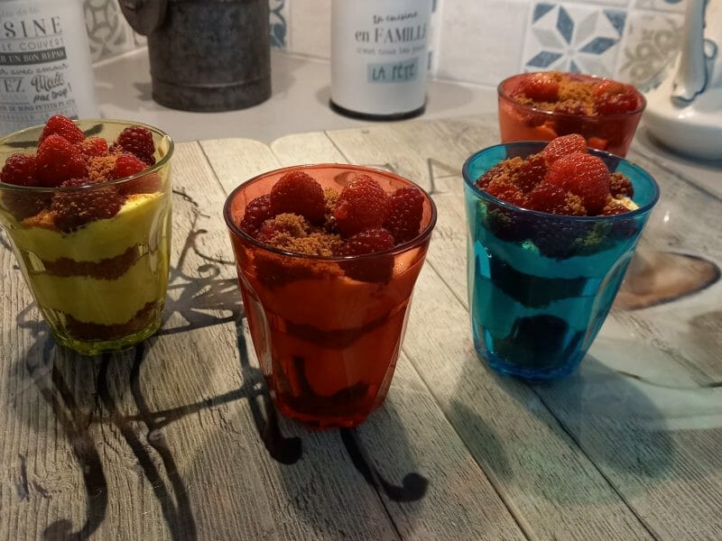 Cliquez pour zoomer ! Tiramisu aux framboises et spéculoos Thermomix par Carole76170