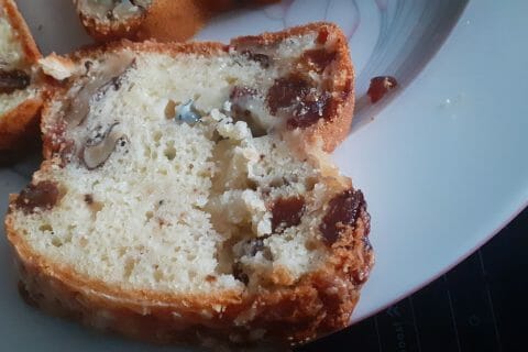 Cliquez pour zoomer ! Cake à la fourme d’Ambert, noix et raisins secs Thermomix par christine_460