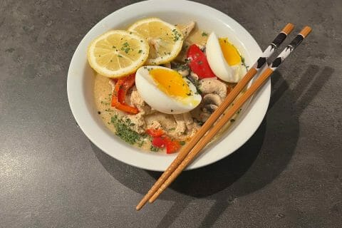 Cliquez pour zoomer ! Ramen thaï au poulet Thermomix par terater67