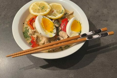 Cliquez pour zoomer ! Ramen thaï au poulet Thermomix par terater67