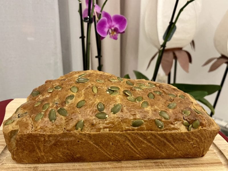 Cliquez pour zoomer ! Cake salé jambon fromage et olives Thermomix par Muyato