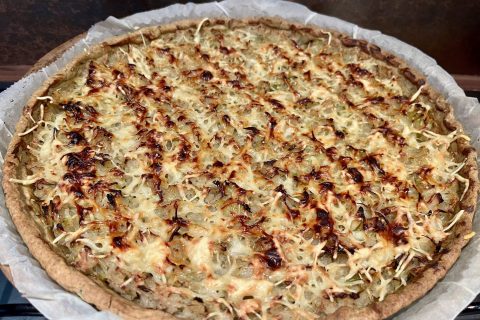 Cliquez pour zoomer ! Tarte aux oignons, lardons et moutarde douce Thermomix par Muyato