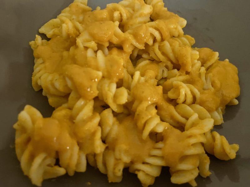 Cliquez pour zoomer ! Pâtes sauce rosée ail et basilic Thermomix par Muyato