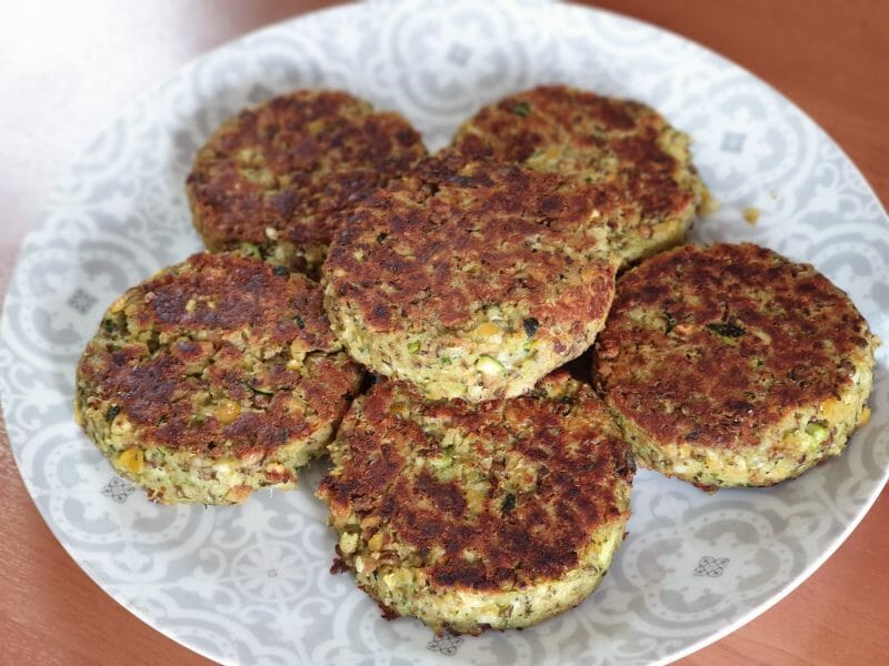Cliquez pour zoomer ! Steaks lentilles, pois chiches, courgettes Thermomix par Laeti_Titia