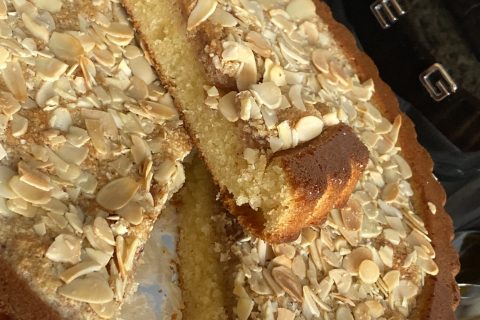 Cliquez pour zoomer ! Gâteau façon croissant aux amandes Thermomix par tiitin