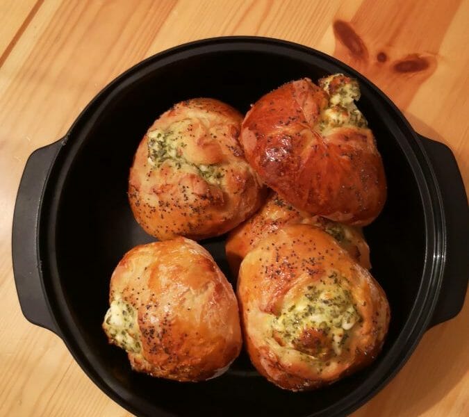 Cliquez pour zoomer ! Poğaça – Petits pains Turcs à la Feta Thermomix par CMullson