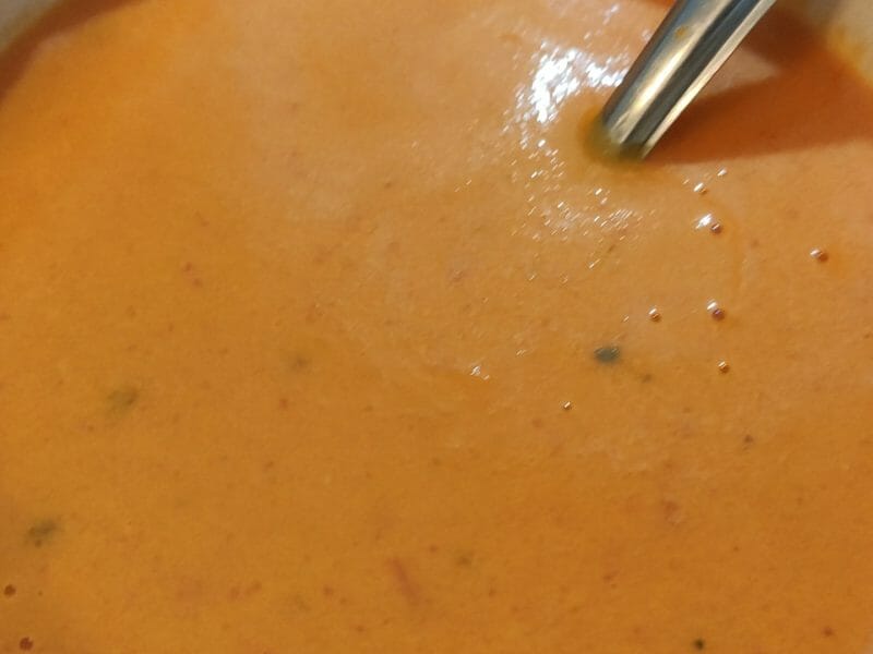 Cliquez pour zoomer ! Velouté de carottes et poivrons rouges Thermomix par oumsou1