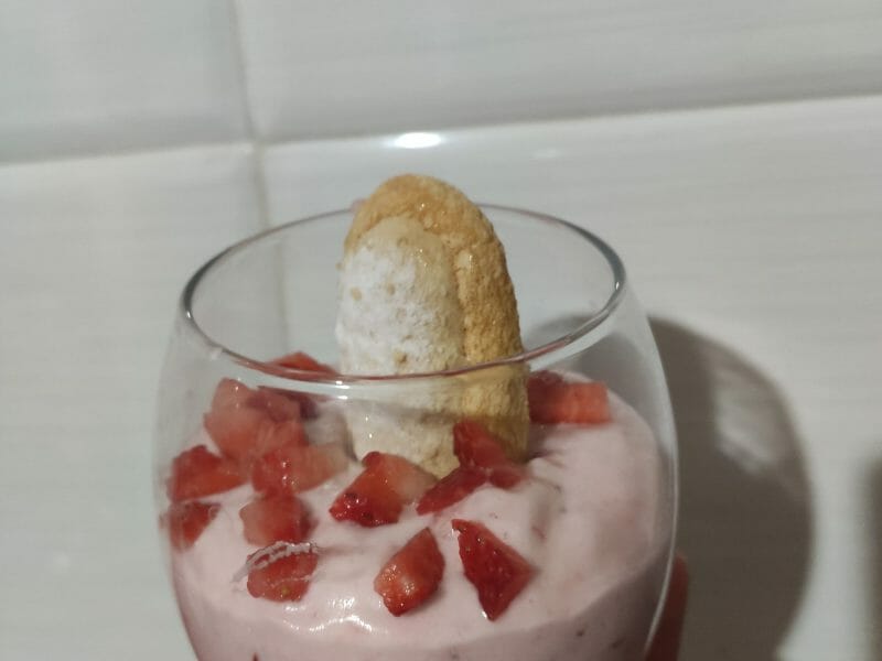 Cliquez pour zoomer ! Mousse de fraises Thermomix par oumsou1