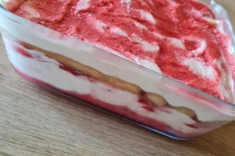 Cliquez pour zoomer ! Tiramisu aux fraises en verrines Thermomix par ninaa34