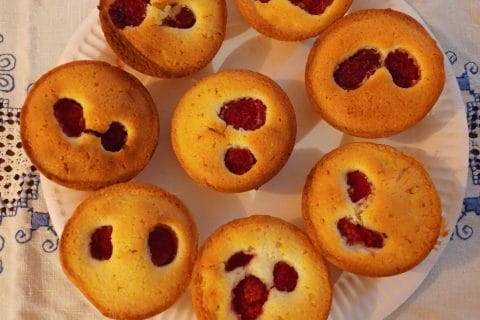 Cliquez pour zoomer ! Visitandines aux framboises Thermomix par fanfan0309