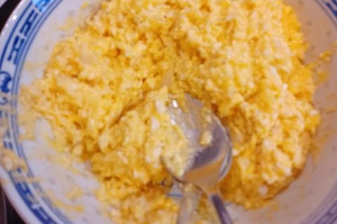 Cliquez pour zoomer ! Galettes de chou-fleur et sauce yaourt Thermomix par fanfan0309