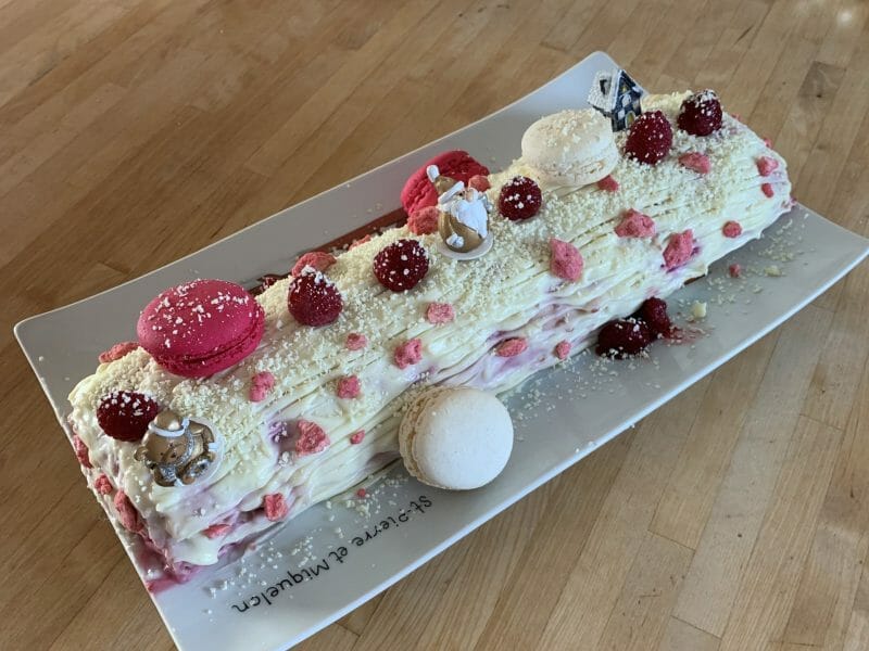 Cliquez pour zoomer ! Bûche de Noël framboises et chocolat blanc Thermomix par menddy