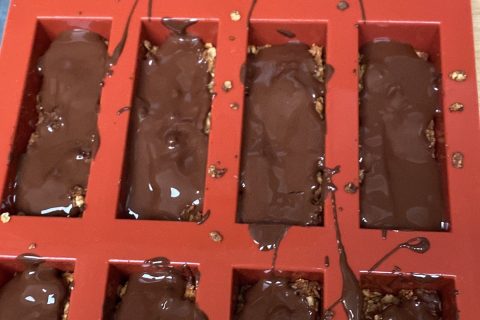 Cliquez pour zoomer ! Barres de céréales à l’avoine, noisettes, banane et chocolat Thermomix par laurenedupas