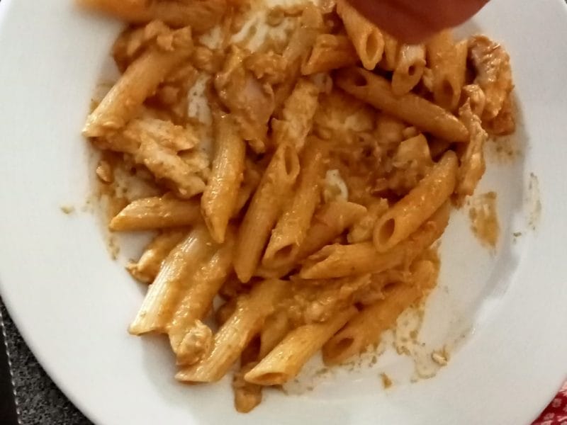 Cliquez pour zoomer ! Pâtes sauce rosée ail et basilic Thermomix par lefrapper