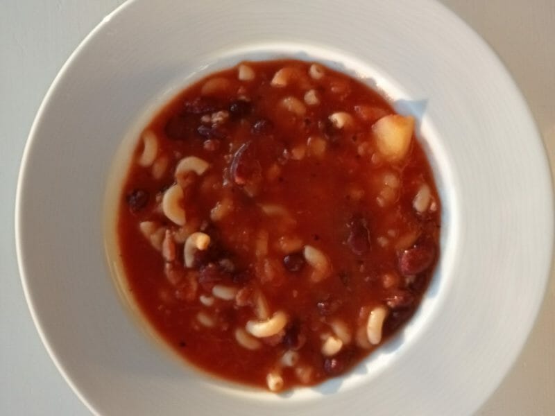 Cliquez pour zoomer ! Soupe aux haricots rouges et coquillettes Thermomix par lefrapper