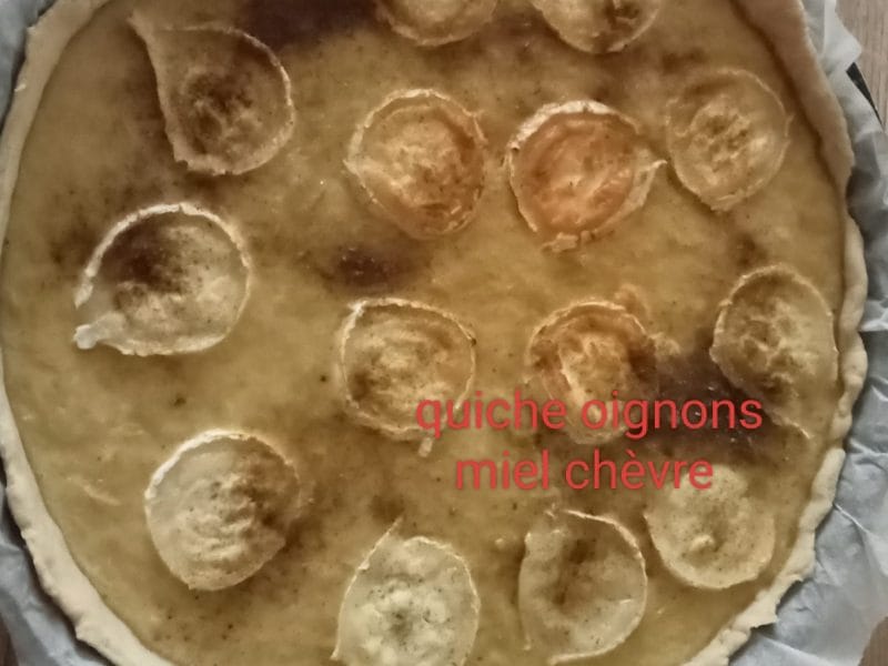 Cliquez pour zoomer ! Quiche oignons, chèvre et miel Thermomix par lefrapper