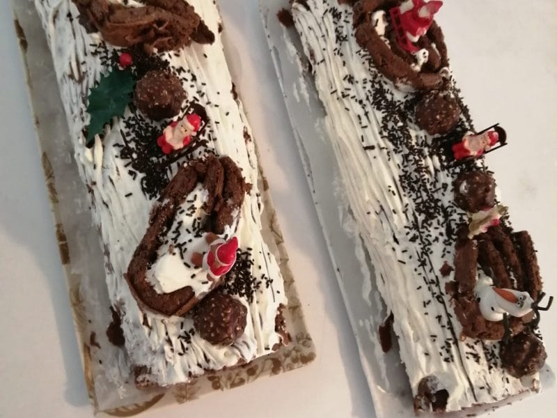 Cliquez pour zoomer ! Bûche forêt noire Thermomix par courantdair