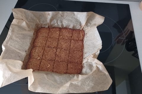 Cliquez pour zoomer ! Barres de céréales à la banane, noix et dattes Thermomix par jc42