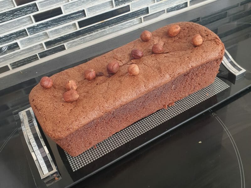 Cliquez pour zoomer ! Cake chocolat noisettes fondant Thermomix par Didou78