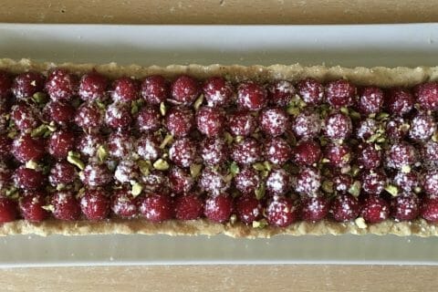 Cliquez pour zoomer ! Tartelettes framboises sur crème d’amande et pistache Thermomix par lunabellarossa