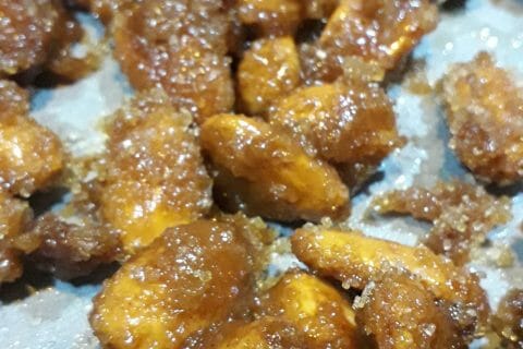 Cliquez pour zoomer ! Amandes grillées à la cannelle et au miel au Thermomix