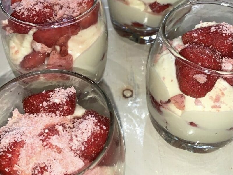 Cliquez pour zoomer ! Délices fraises et chocolat blanc Thermomix par Marine_Mcd