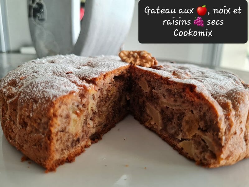 Cliquez pour zoomer ! Gâteau aux pommes, noix et raisins secs Thermomix par zoupette66