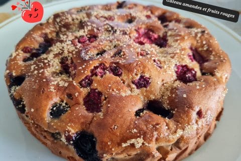 Cliquez pour zoomer ! Gâteau amandes et fruits rouges Thermomix par zoupette66
