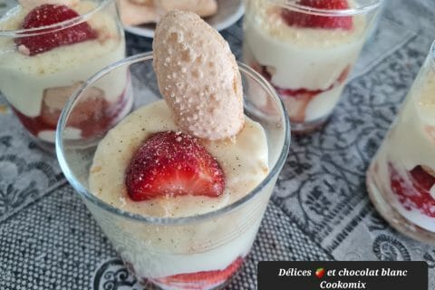 Cliquez pour zoomer ! Délices fraises et chocolat blanc Thermomix par zoupette66